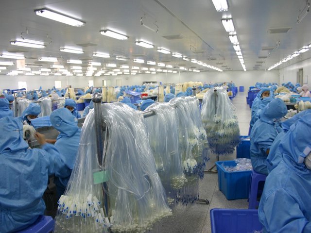 Production floor photographed by Nanchang Maidikang Medical Instrument Factory